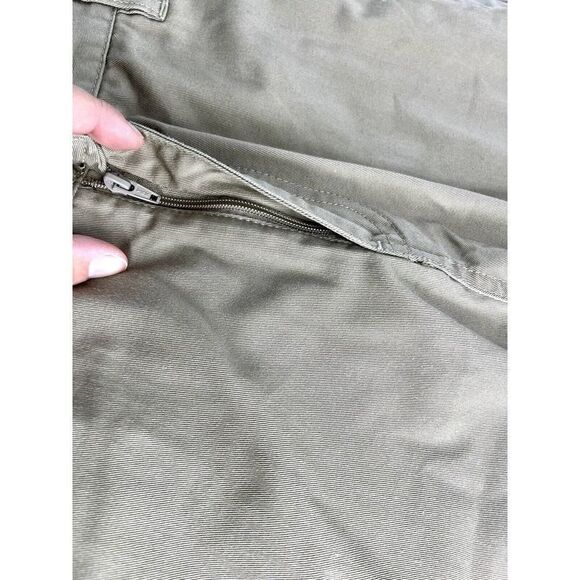 Volcom Men's Corpo Class Shorts Size 30 Brown Khaki Chino Skate Shorts Excellent - Picture 3 of 9